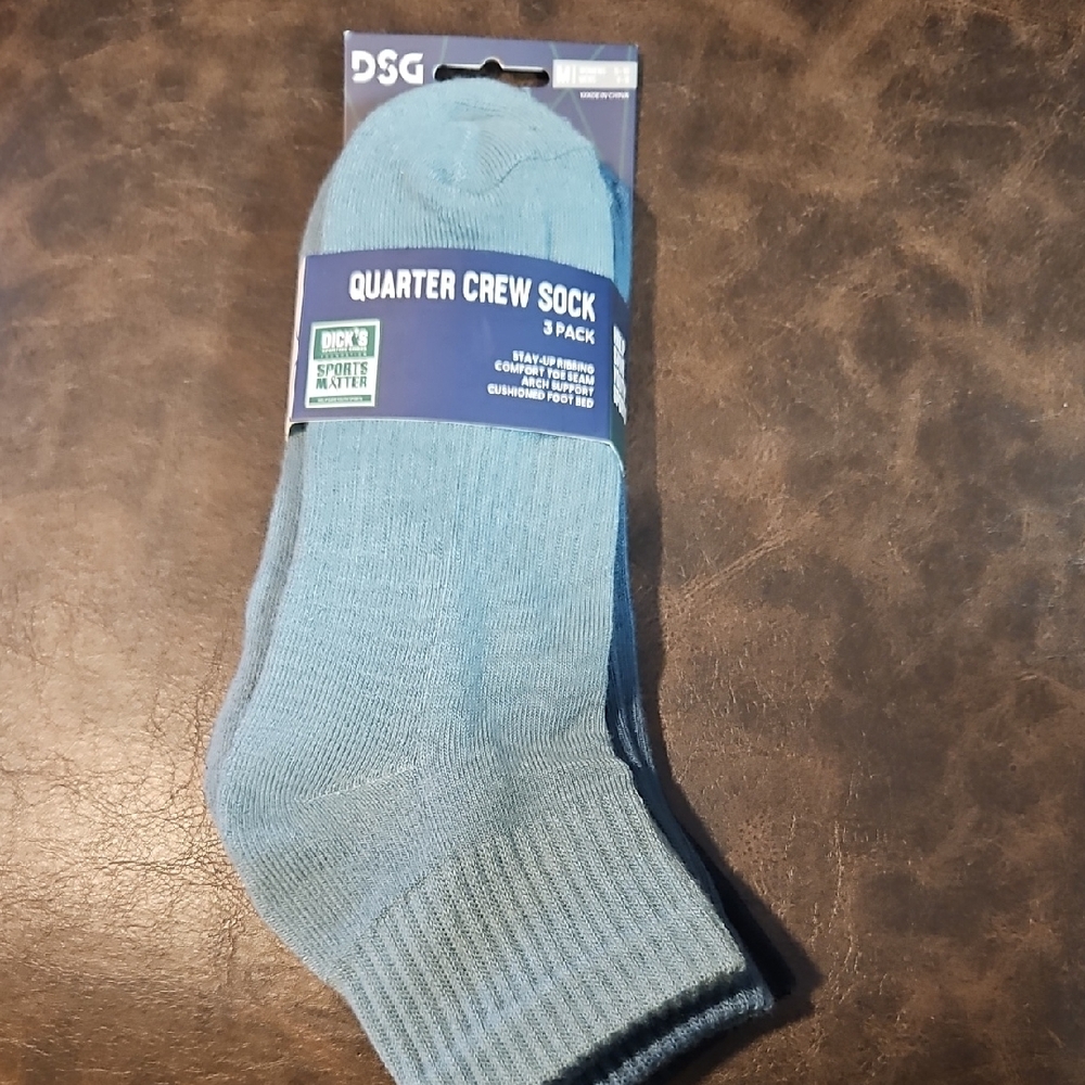DSG Adult QUARTER Socks: BLUE/GREEN: NEW WITH TAGS: SIZE M WOMENS 5-10 MENS 4-8
